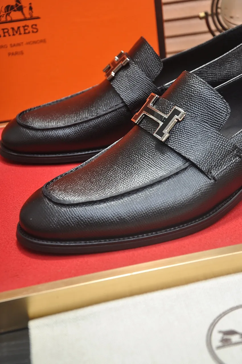 Men's shoes💰520💶[HERMES] (cowhide lining)🍀Italian top luxury🍀He does not pursue novel styles and gorgeous colors, but attracts the favor of successful men with his flawless, elegant and classic style. Formal leather shoes This very comfortable, simple and stable style allows you to easily match any style! The pattern is absolutely 1:1 refined from the original case, and we strive for excellence in materials, imported cowhide + cowhide lining💪💪💪extraordinary texture👍! .Code number: 38-45 (45 customized)